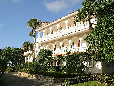קברטה Hideaway Beach Resort